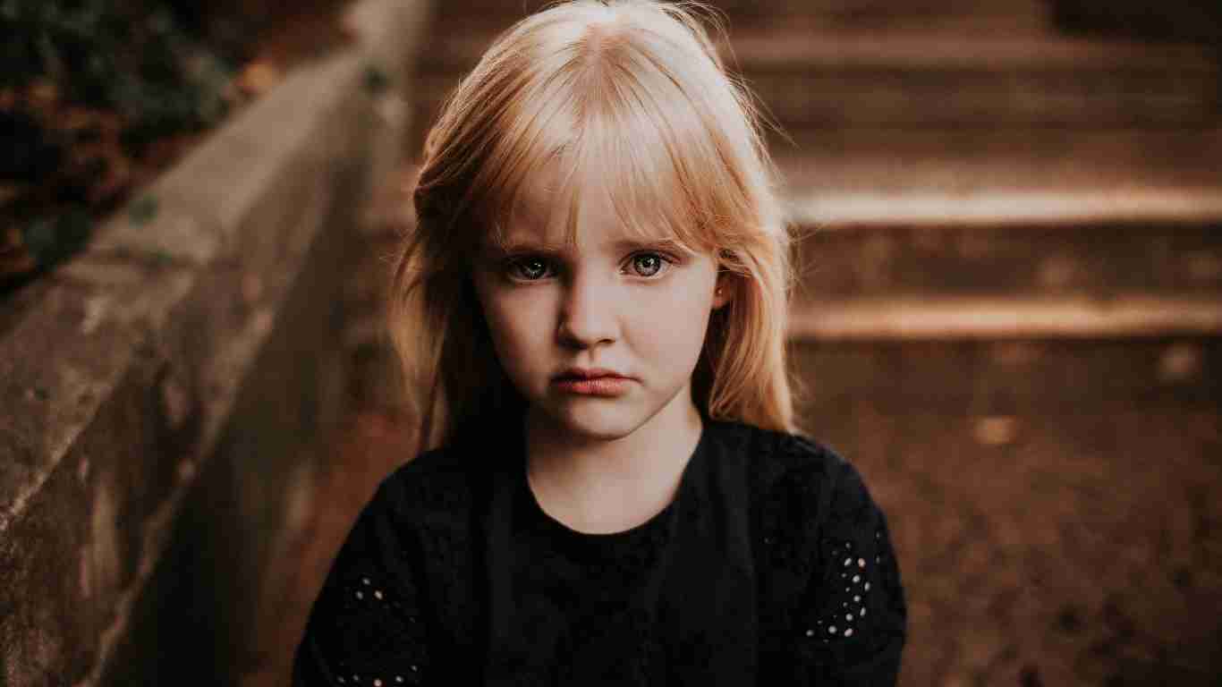 A very sad little girl