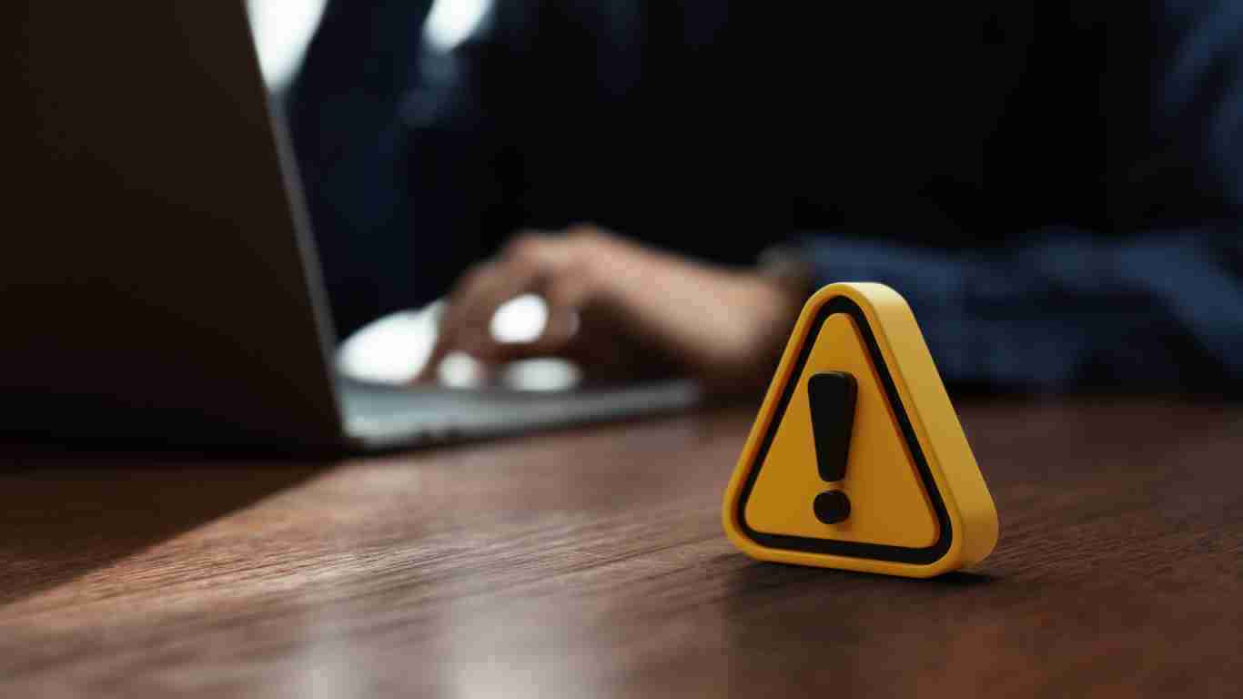 An exclamation mark denoting hypervigilance