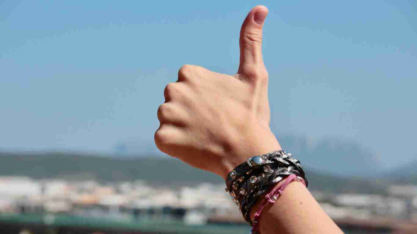Thumbs up - be positive