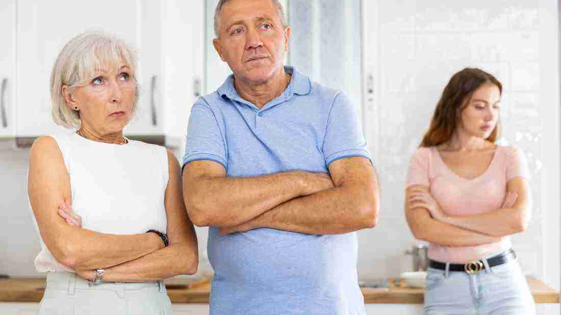 Narcissistic parents giving their daughter the silent treatment