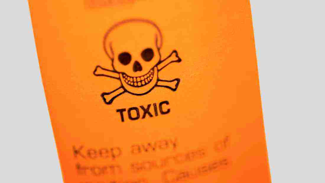 Toxic sign - skull and crossbones
