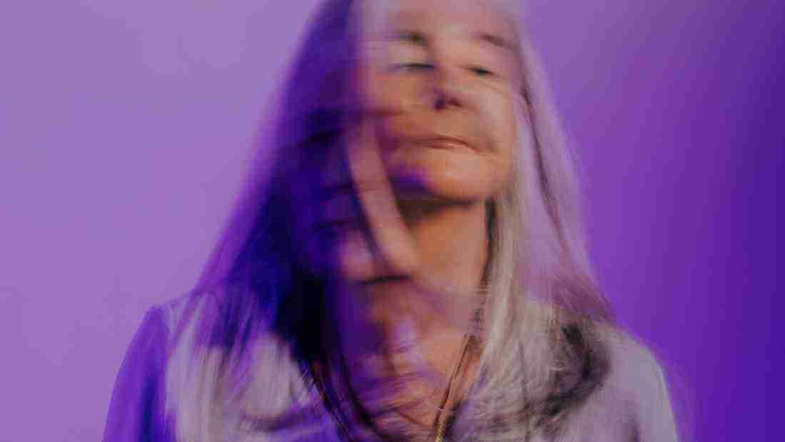 A very confused old lady