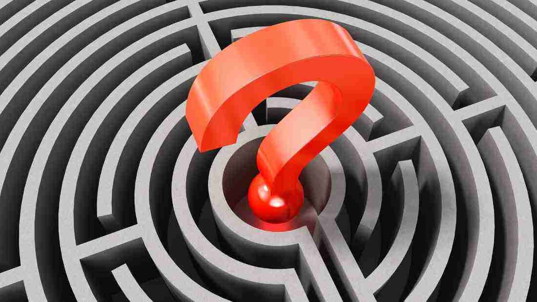 Totally lost in the labyrinth of a confused mind