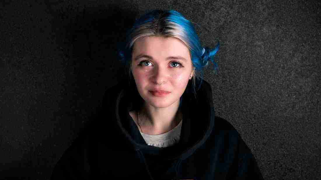 A very sad girl