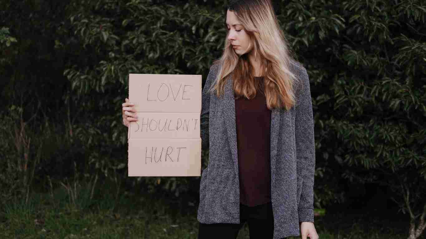 Love should not hurt