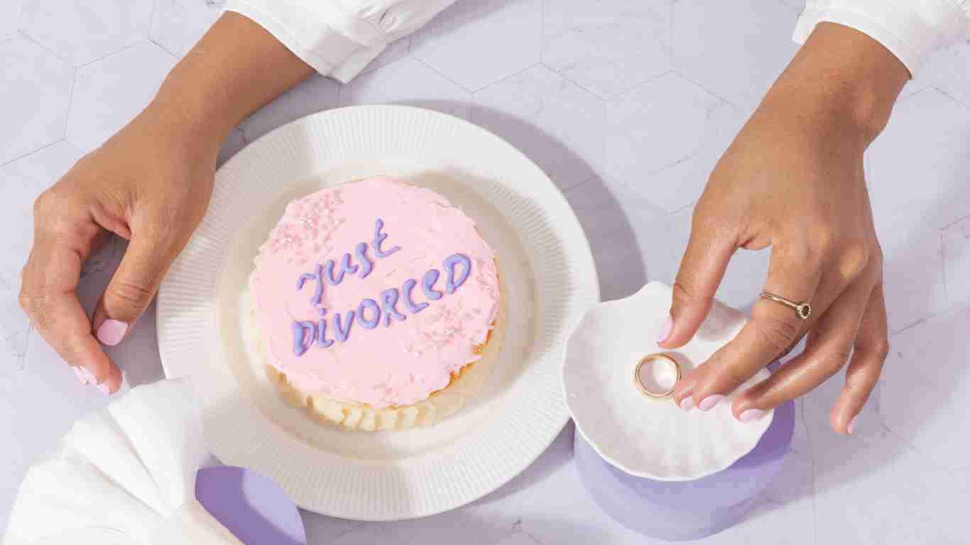 A cake with Just Divorced written on it