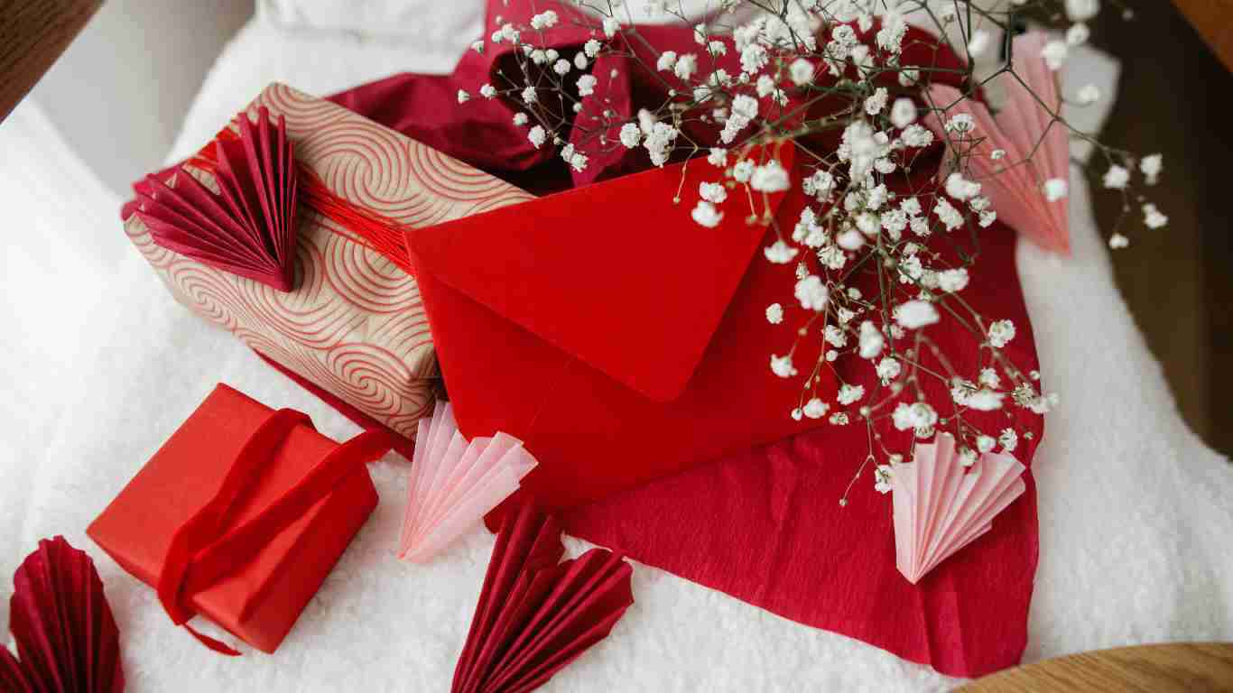Love bombing with gifts, cards and flowers