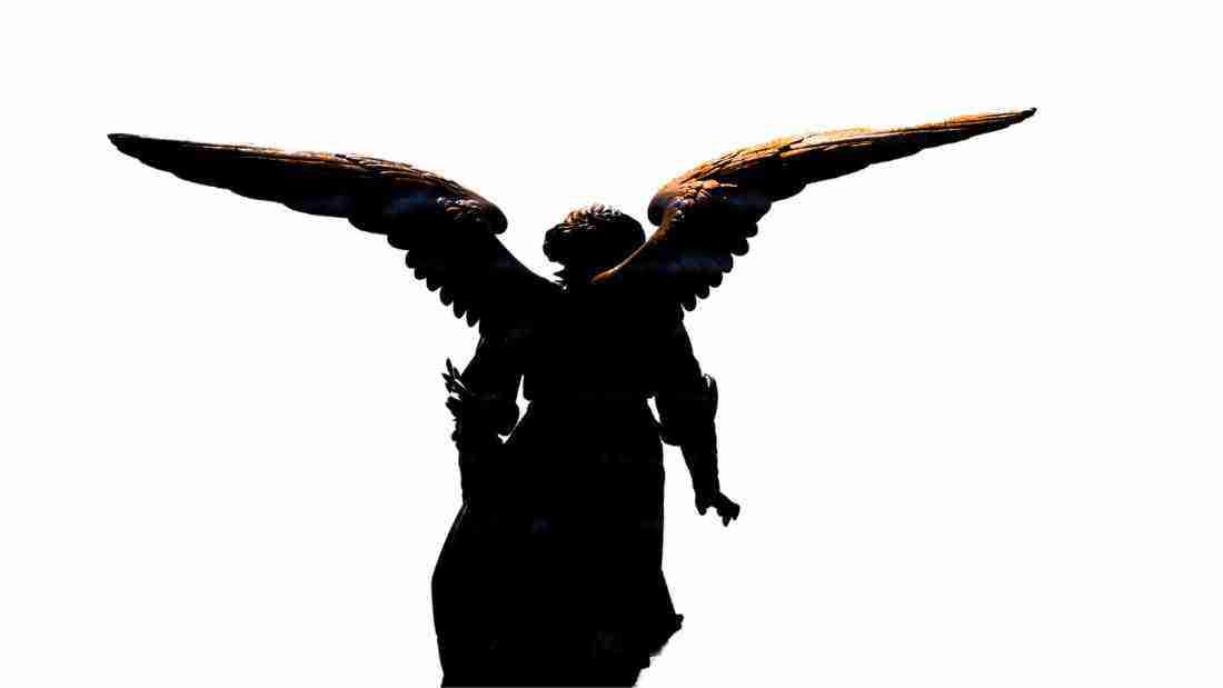 An angel seen from behind