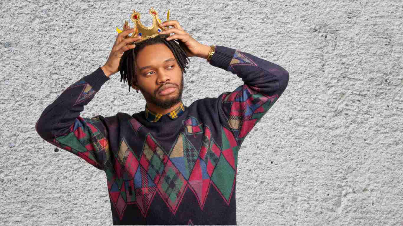 A man wearing a golden crown, symbolizing his narcissistic tendencies