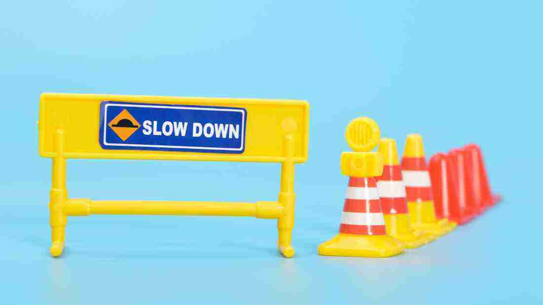 Go slow sign - limit your interactions with the narcissist