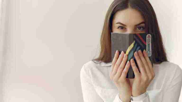 Unveiling the Tactics of a Female Covert Narcissist