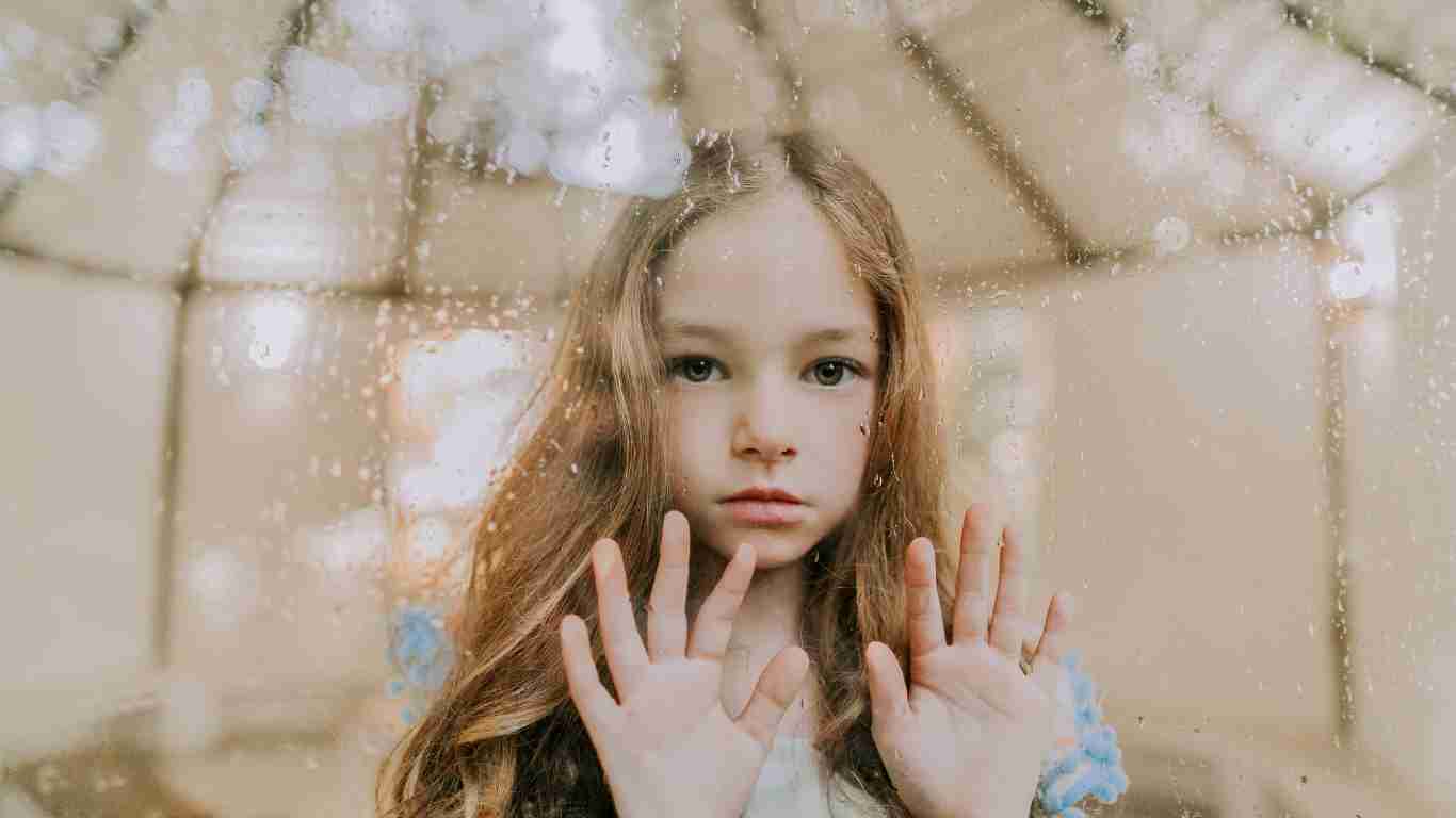 The Ripple Effect: Long-Term Consequences of Narcissistic Parenting on Daughters